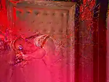 Sluttyemo_chicks  live sex cam