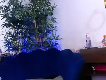 Bellatayllor  live sex cam