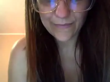 Casey3000  live sex cam