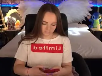 Foxyshyyy  live sex cam