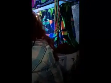 Hempdolls420  live sex cam