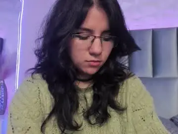 Hollypeach_  live sex cam