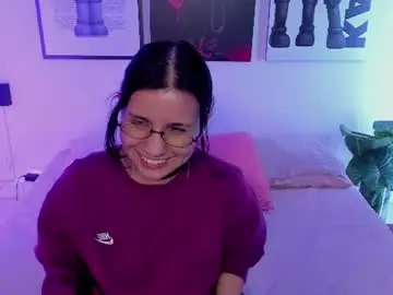 Hollypeach_  live sex cam