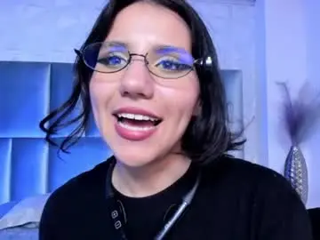Hollypeach_  live sex cam