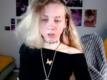 Nica_kawaii  live sex cam