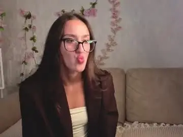 Ruthannelanoie  live sex cam
