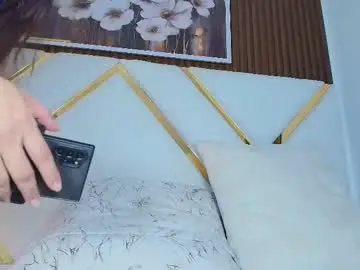 Sluttyysucker_  live sex cam