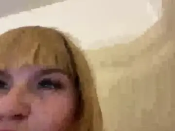 Tattedlilmama  live sex cam