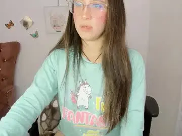 Zooeybelair  live sex cam