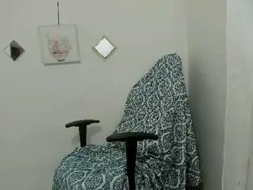 Zooeybelair  live sex cam