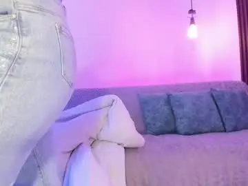 Ariianabaker  live sex cam