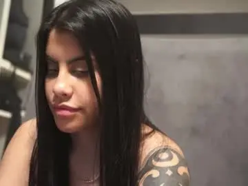 Capriciousqueen  live sex cam