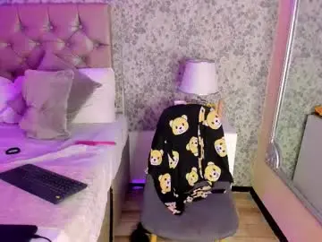 Clohebell  live sex cam