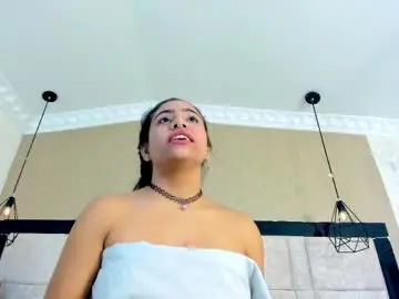 Clohebell  live sex cam