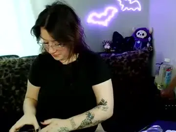Harleydem0n666  live sex cam
