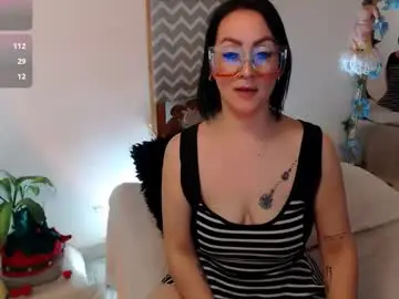 Kiara_bermont  live sex cam