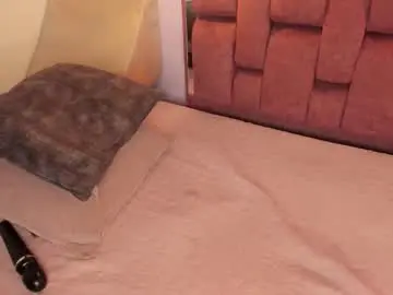 Kristakinnky  live sex cam