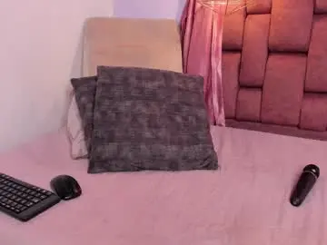 Kristakinnky  live sex cam