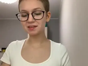 Kymsalvati  live sex cam