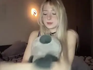 Onlyeva1  live sex cam