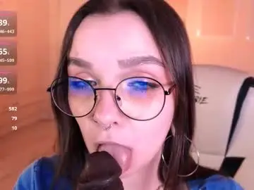 Ooops_boobs  live sex cam