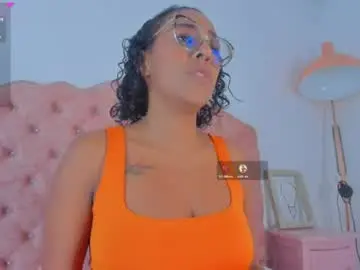 Priscilacooper  live sex cam