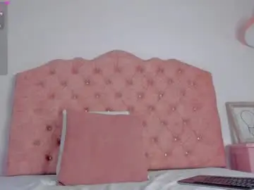 Priscilacooper  live sex cam