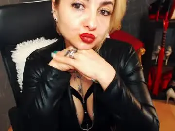 Themilfmistress  live sex cam