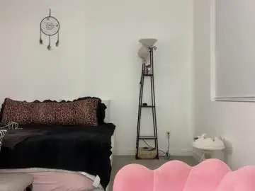 Zoeafterdark  live sex cam