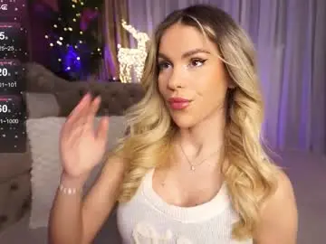 Chloevelvetx  live sex cam