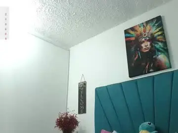 Dubraska1  live sex cam