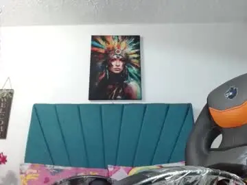 Dubraska1  live sex cam