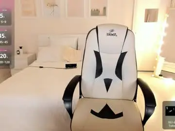 Helenaregal  live sex cam