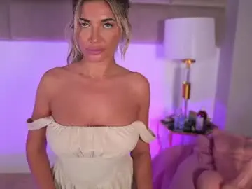 Hellenroyy  live sex cam