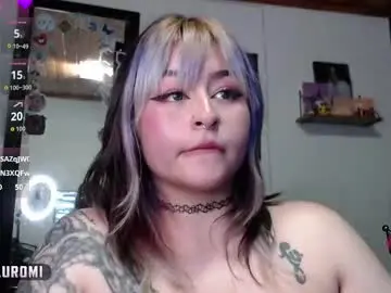 Iluromi  live sex cam