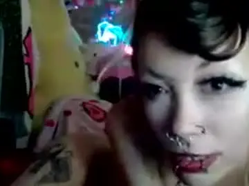 Ivorytrixx  live sex cam