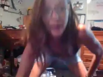 Littlewhiskeygirl  live sex cam