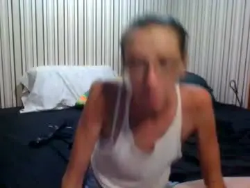 Littlewhiskeygirl  live sex cam