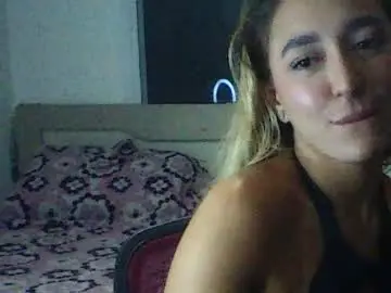 Lunavelvvet  live sex cam