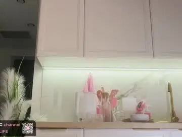 Oops_my_english  live sex cam