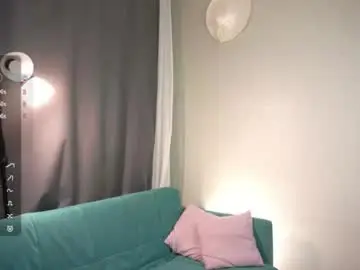 Viviennebriar  live sex cam