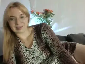 Zhanna_secret  live sex cam