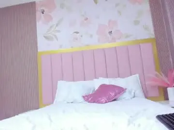 Alanah_r  live sex cam