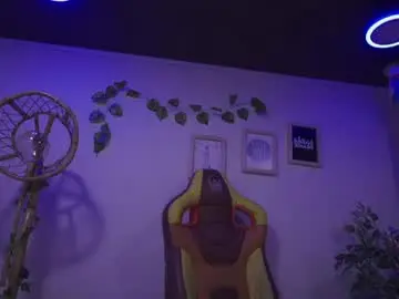 Briana_collin  live sex cam