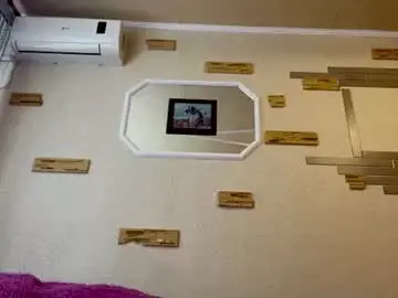 Chaesoffel  live sex cam