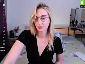 Cute_milana  live sex cam