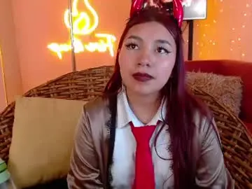 Incredible_foxxy  live sex cam