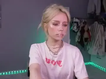 Kelly_bby  live sex cam