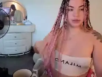 Melaniekumiko  live sex cam