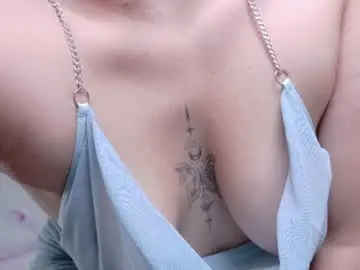 Shanntal__  live sex cam